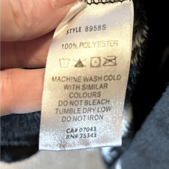 Cute and fluffy unicorn robe. - Picture 5 of 5